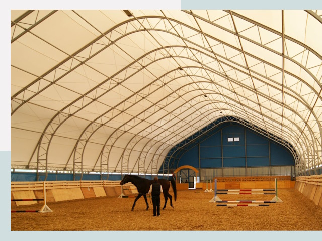 Строительство конных манежей в Жигулевске